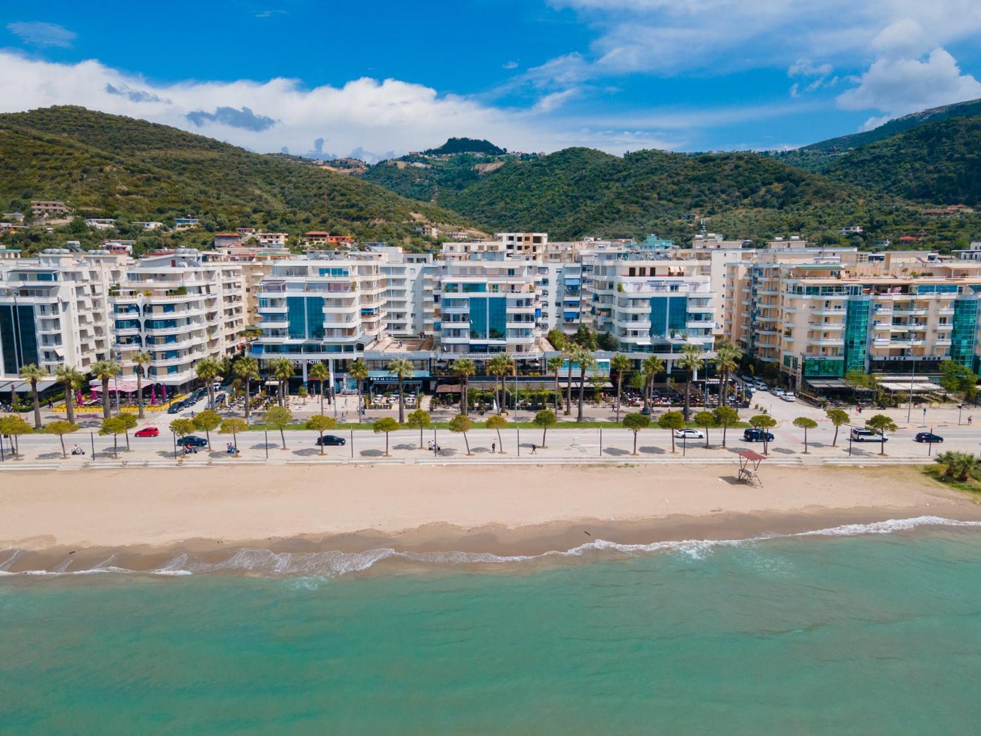Mustafa Suites Vlorë Exteriör bild